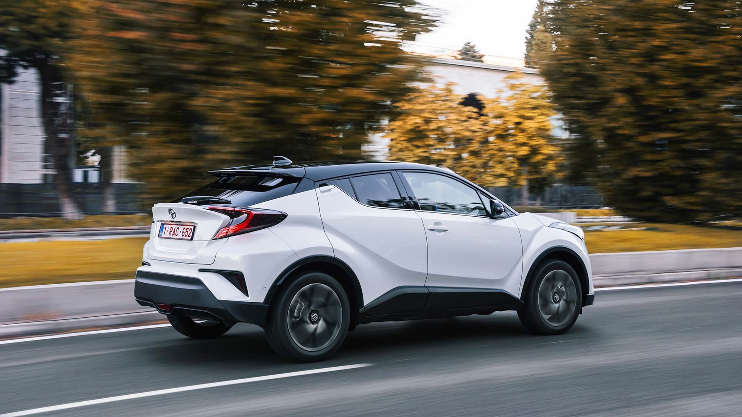 Toyota C HR Galleri 1900X1069 4